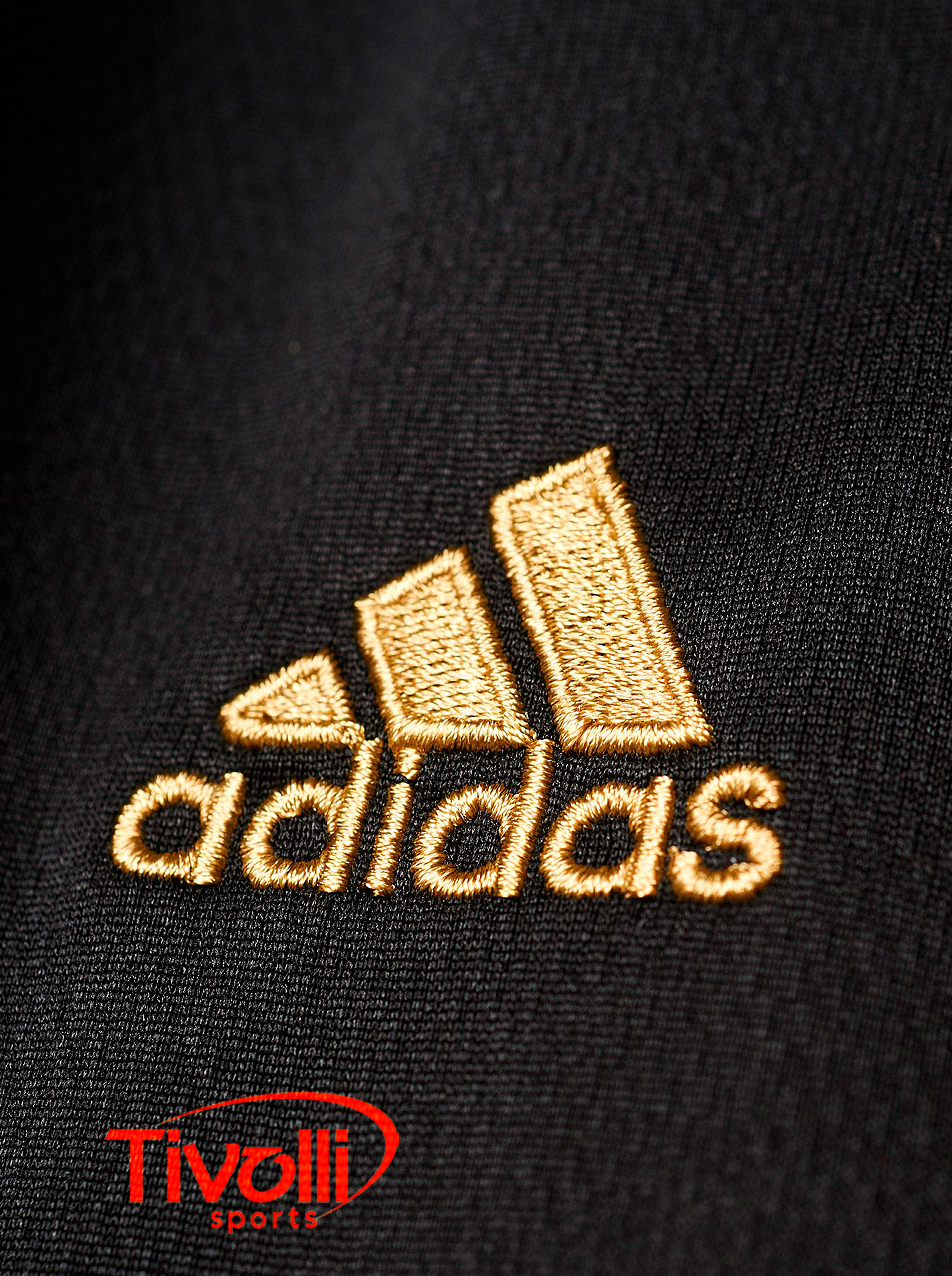 adidas 15/16Juventus ユニフォームブラック×ゴールドJeep adidas and Juventus present third jersey for 2015/16 - Juventus
